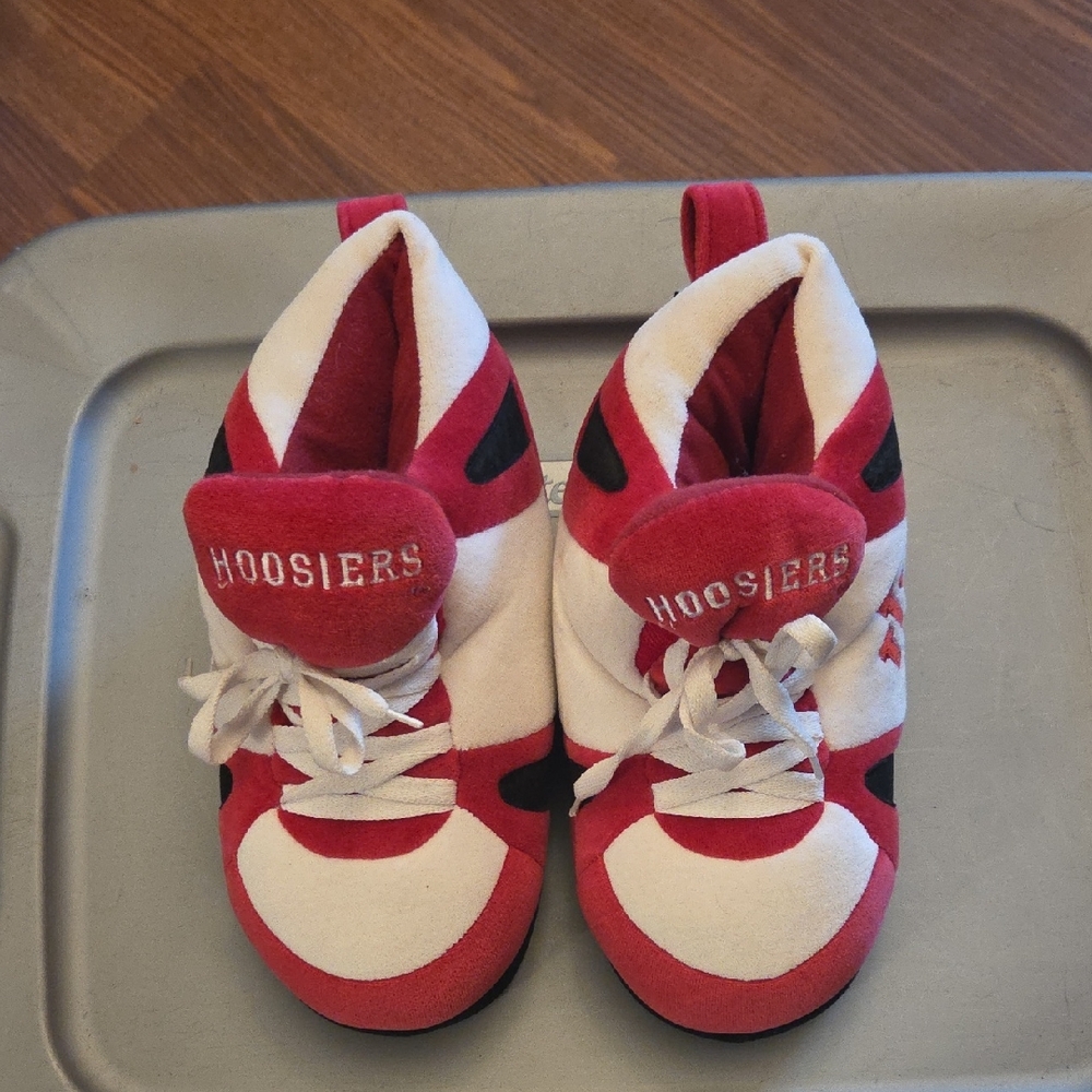 IU  Hoosiers Red and White HouseShoes/Slippers From 2009